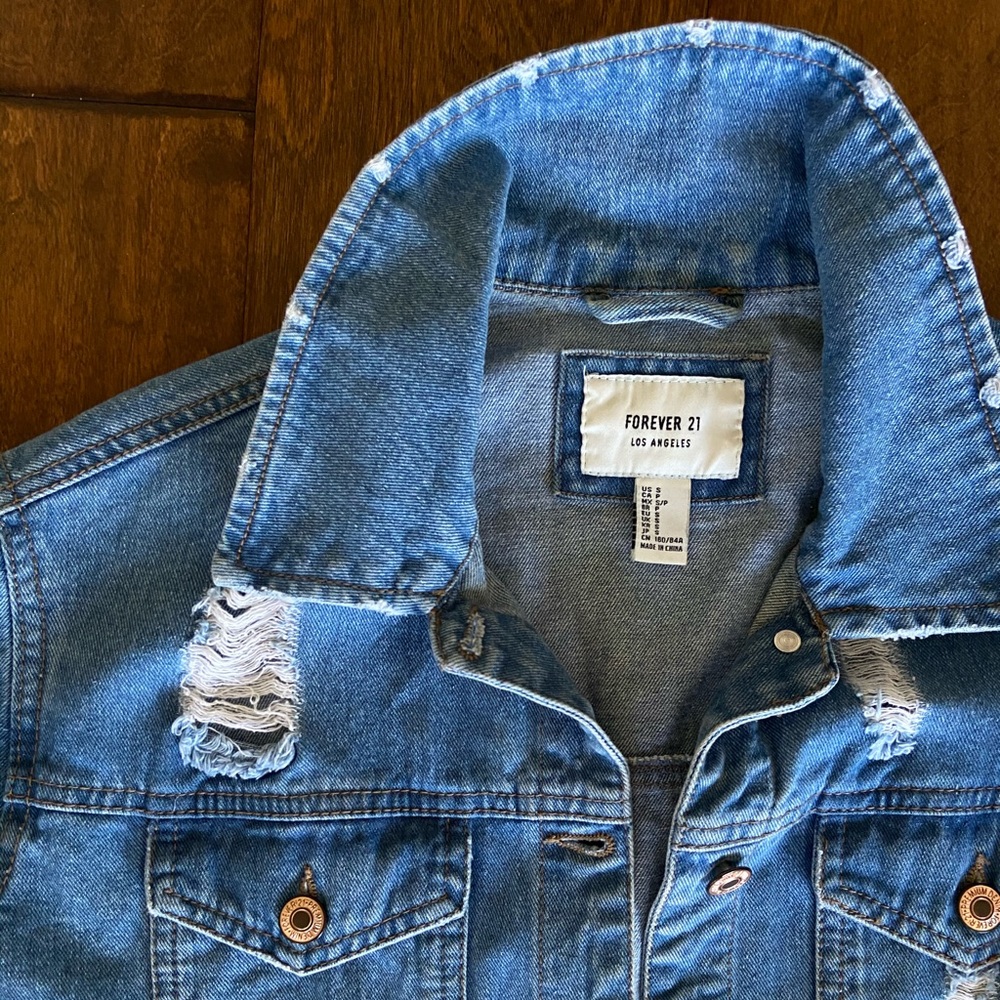 Jean jacket - Picture 2 of 3
